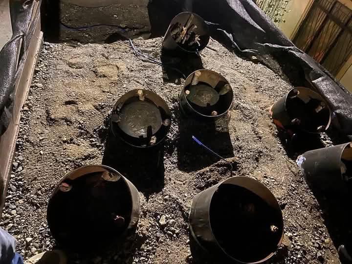 Los explosivos fueron detonados de manera controlada por unidades antiexplosivos de la Policía. Foto: Policía.