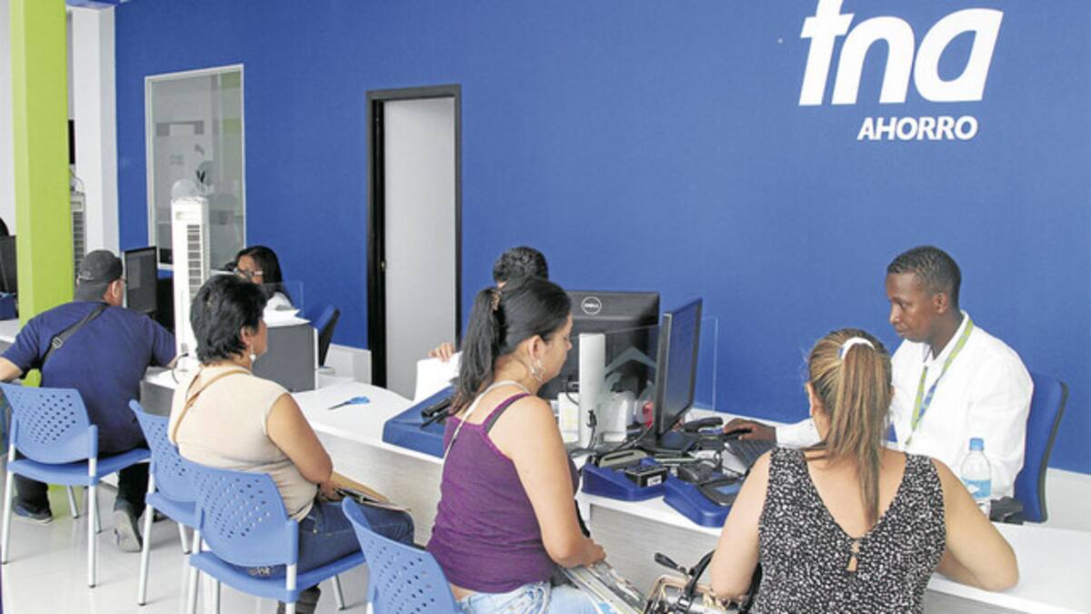 Dos entidades del Gobierno aumentan su planta de personal: una en 319% y la otra en 79%
