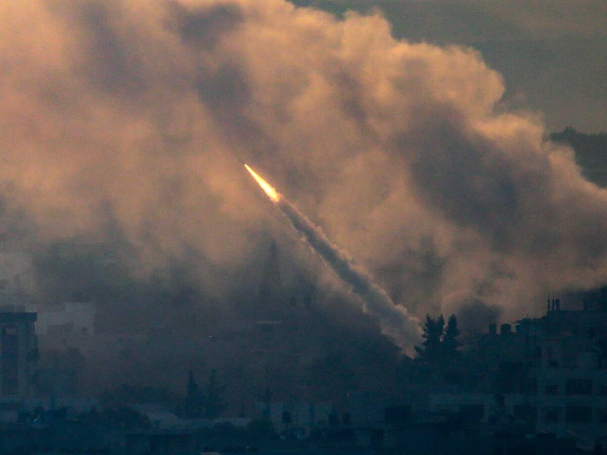 Angustiante: embajadora colombiana en Israel tuvo que refugiarse en entrevista en vivo