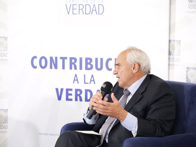 El expresidente Ernesto Samper Pizano realizó su última intervención ante la Comisión de la Verdad