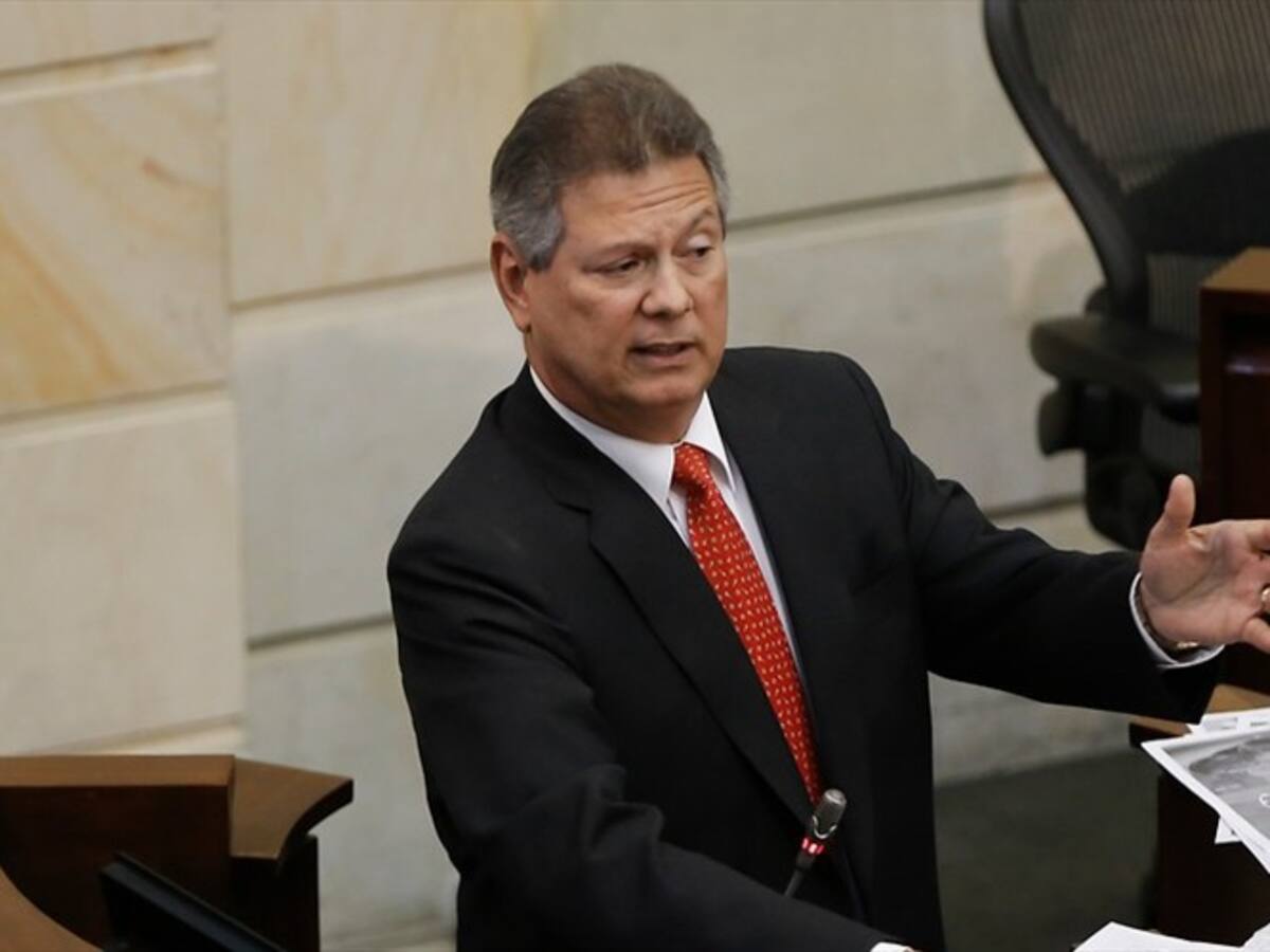 Corte Suprema ordena captura del senador Antonio Guerra de la Espriella