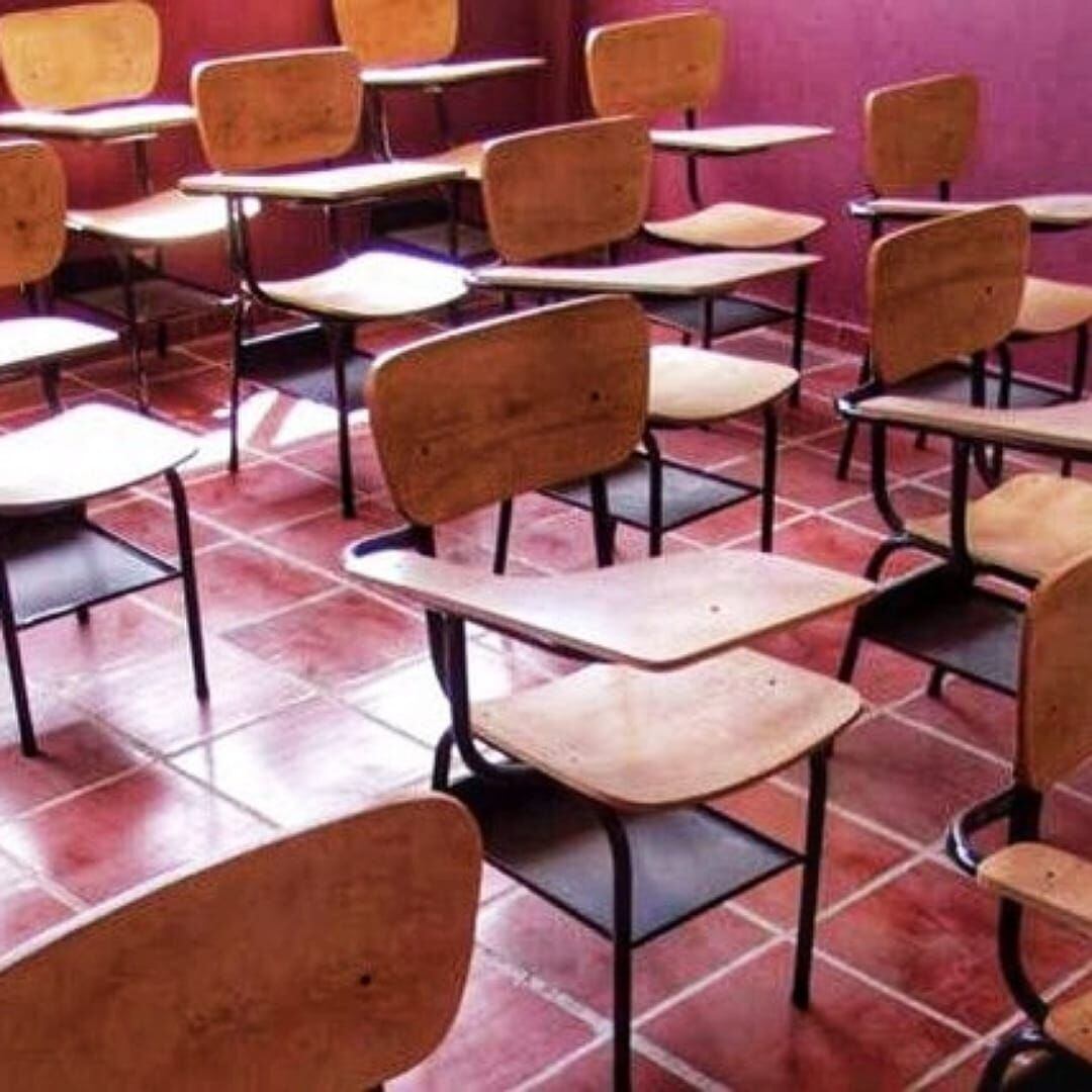 El centro educativo se encuentra sin funcionamiento por los cruentos combates. Crédito: Colprensa.