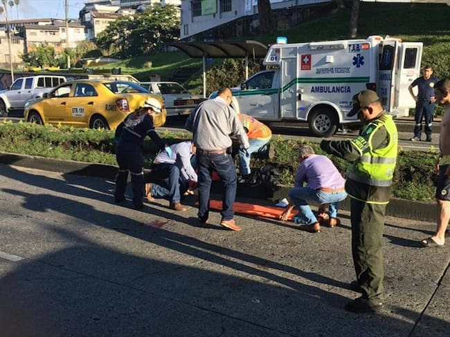 Una de las víctimas murió antes del mediodía, mientras que la otra se encuentra en cuidados intensivos. Foto: Jairo López, director de la Unidad de Gestión del Riesgo de Manizales