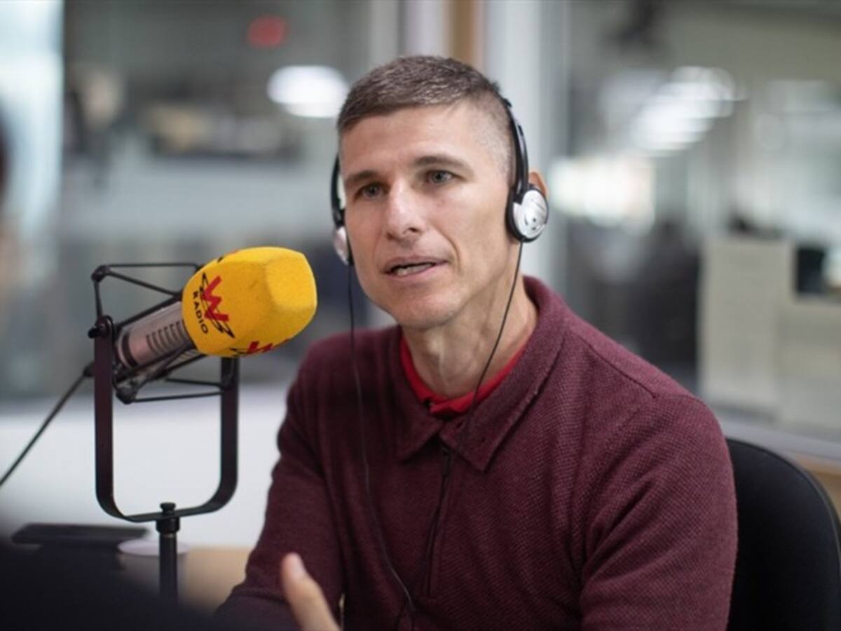 Estamos sacando corredores muy básicos: Fernando Saldarriaga sobre Tour de Francia