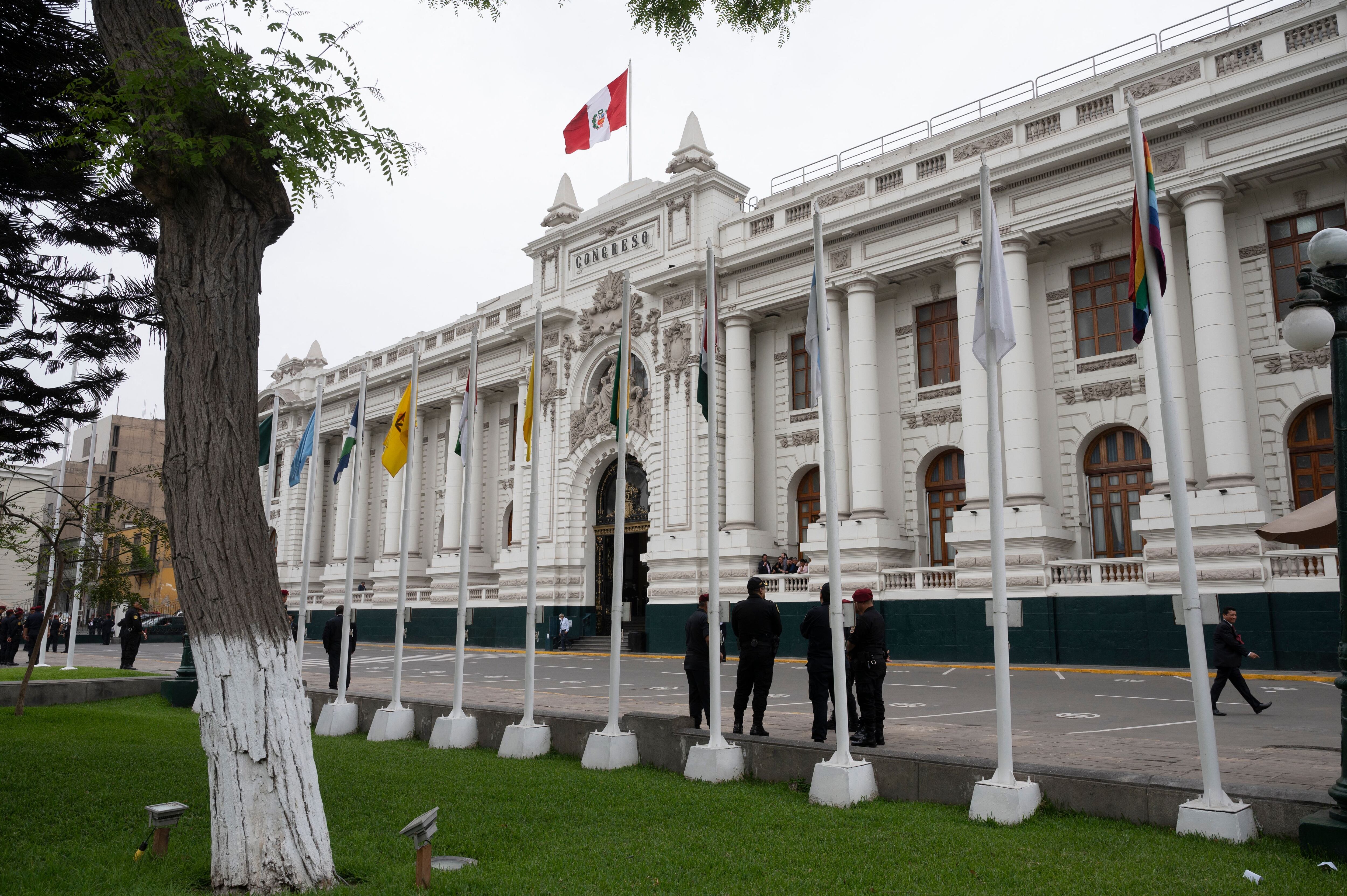 Vista del Congreso peruano momentos después de que Dina Boluarte jurara como nueva presidenta tras la destitución del expresidente Pedro Castillo, en Lima, el 7 de diciembre de 2022.