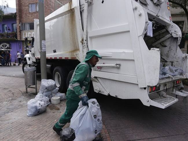 El aseo se pagará en la factura de la luz en siete localidades: Vladimir Jaramillo