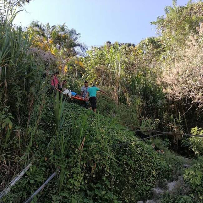 Minero resultó afectado por inhalación de gases. Crédito: Bomberos Marmato, Caldas.