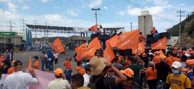 Movilización en Santa Marta bloqueó la entrada al Puerto por varias horas. Foto: Hoy Diario Del Magdalena