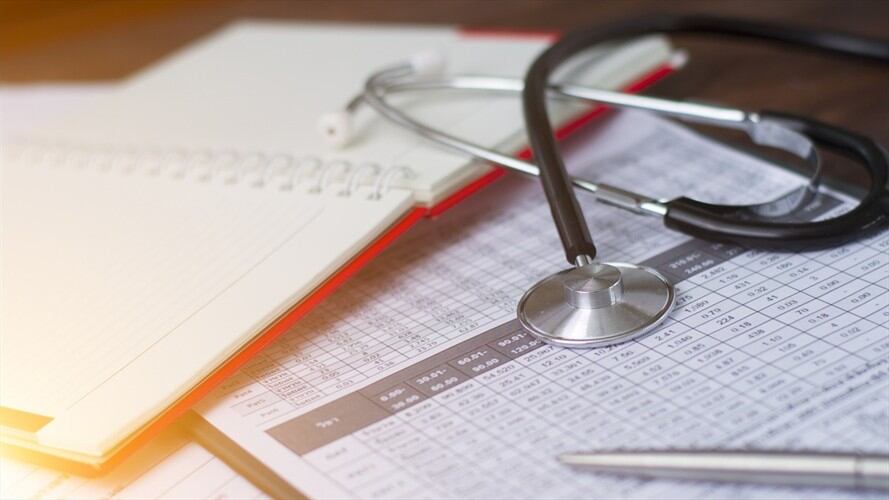 Se busca establecer, antes de la suscripción del contrato, las patologías que serán consideradas como preexistencias y que, por lo tanto, serán excluidas del mismo. Foto: Getty Images / SEKSAN MONGKHONKHAMSAO