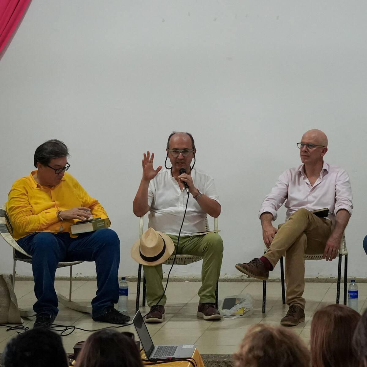 El periodismo no debe parecerse a Petro, Milei o Bukele, alerta desde el Festival Macondo