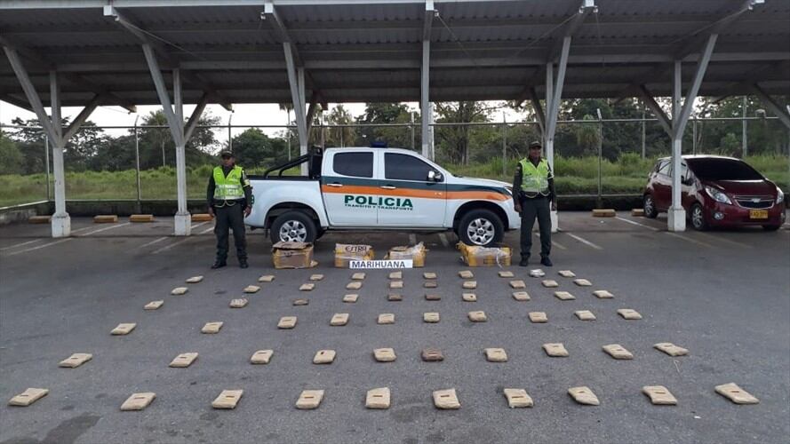 Autoridades incautan 36 kilogramos de marihuana en la vía Planeta Rica-Montería. Foto: Policía Montería