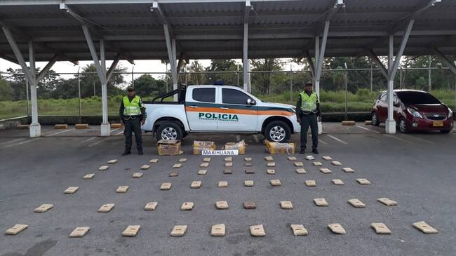 Autoridades incautan 36 kilogramos de marihuana en la vía Planeta Rica-Montería. Foto: Policía Montería
