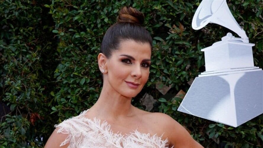 Carolina Cruz reveló que baña a sus hijos con agua bendita todos los días. Foto: Getty Images