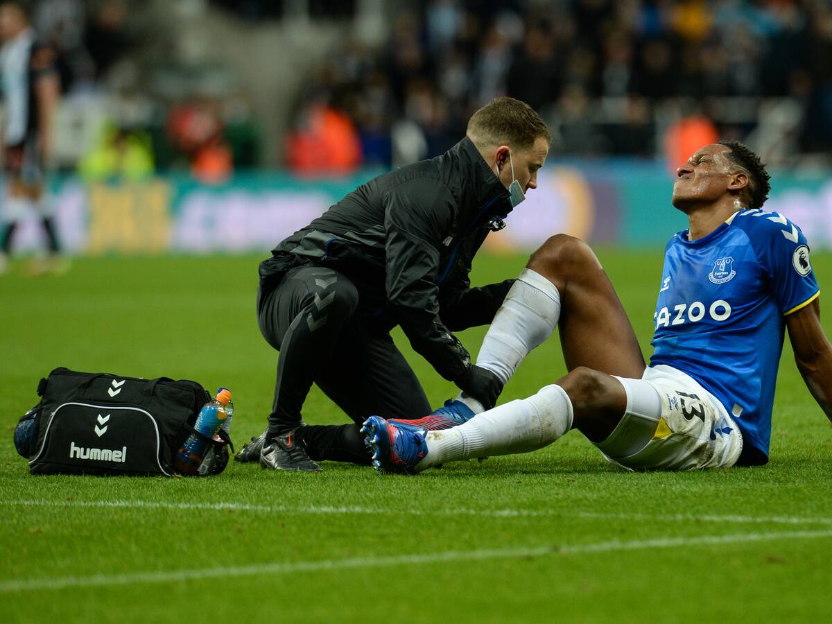 Técnico Lampard confirma lesión de Yerry Mina ¿baja en marzo para la Selección?