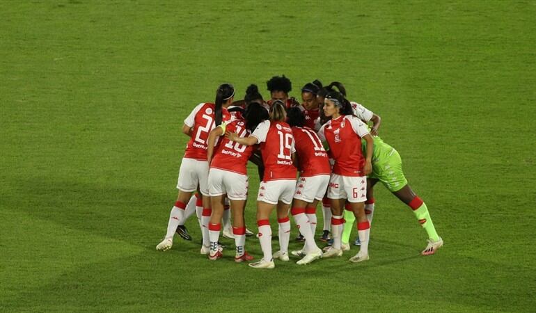 Jugadores de Independiente Santa Fe. Foto: Daniel Garzon Herazo/NurPhoto via Getty Images