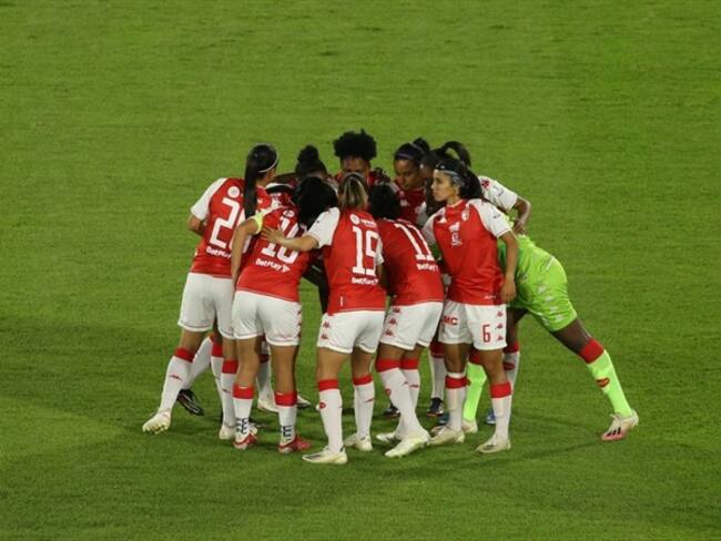 Jugadores de Independiente Santa Fe. Foto: Daniel Garzon Herazo/NurPhoto via Getty Images