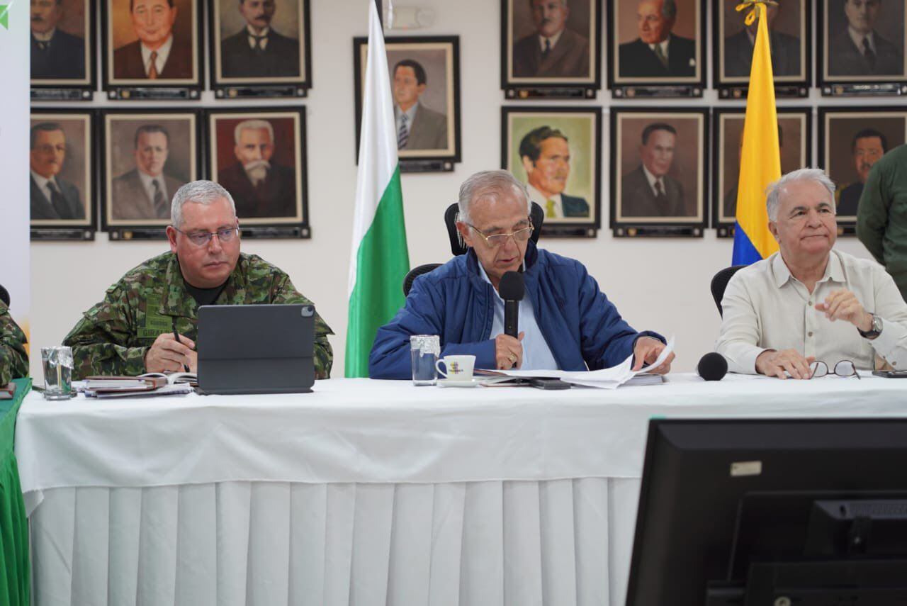 Iván Velásquez, ministro de Defensa (centro). Foto: Suministrada.