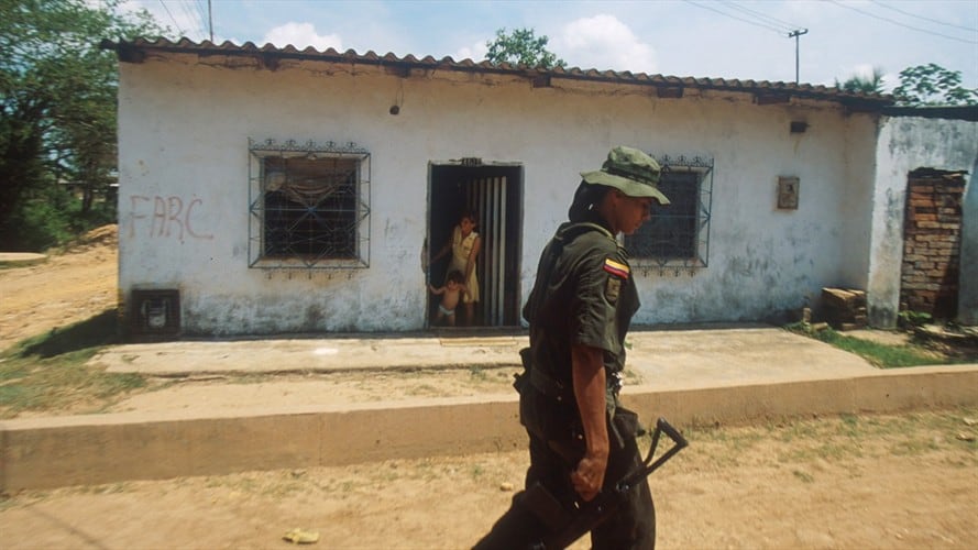 La Defensoría del Pueblo informa que el reclutamiento de menores en Colombia se ha recrudecido con la pandemia y el cierre de internados. Foto: Getty Images / ROBERT NICKELSBERG