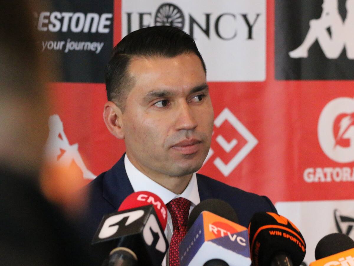 “Hace 8 años llegó un futbolista y hoy se va un hincha”: Leandro Castellanos