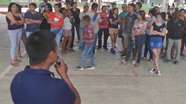 La comunidad se reunió para hablar de los recientes hechos de violencia en ese territorio . Foto: Cortesía