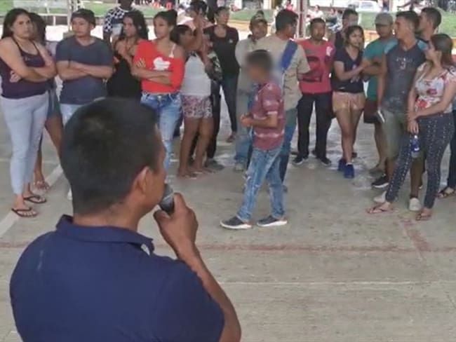 La comunidad se reunió para hablar de los recientes hechos de violencia en ese territorio . Foto: Cortesía