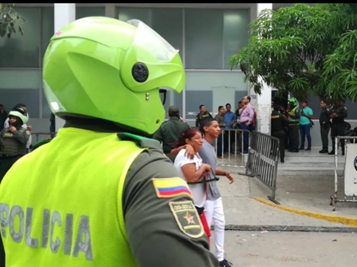 Detenidos de la URI toman como rehén a custodio y exigen traslado a la cárcel