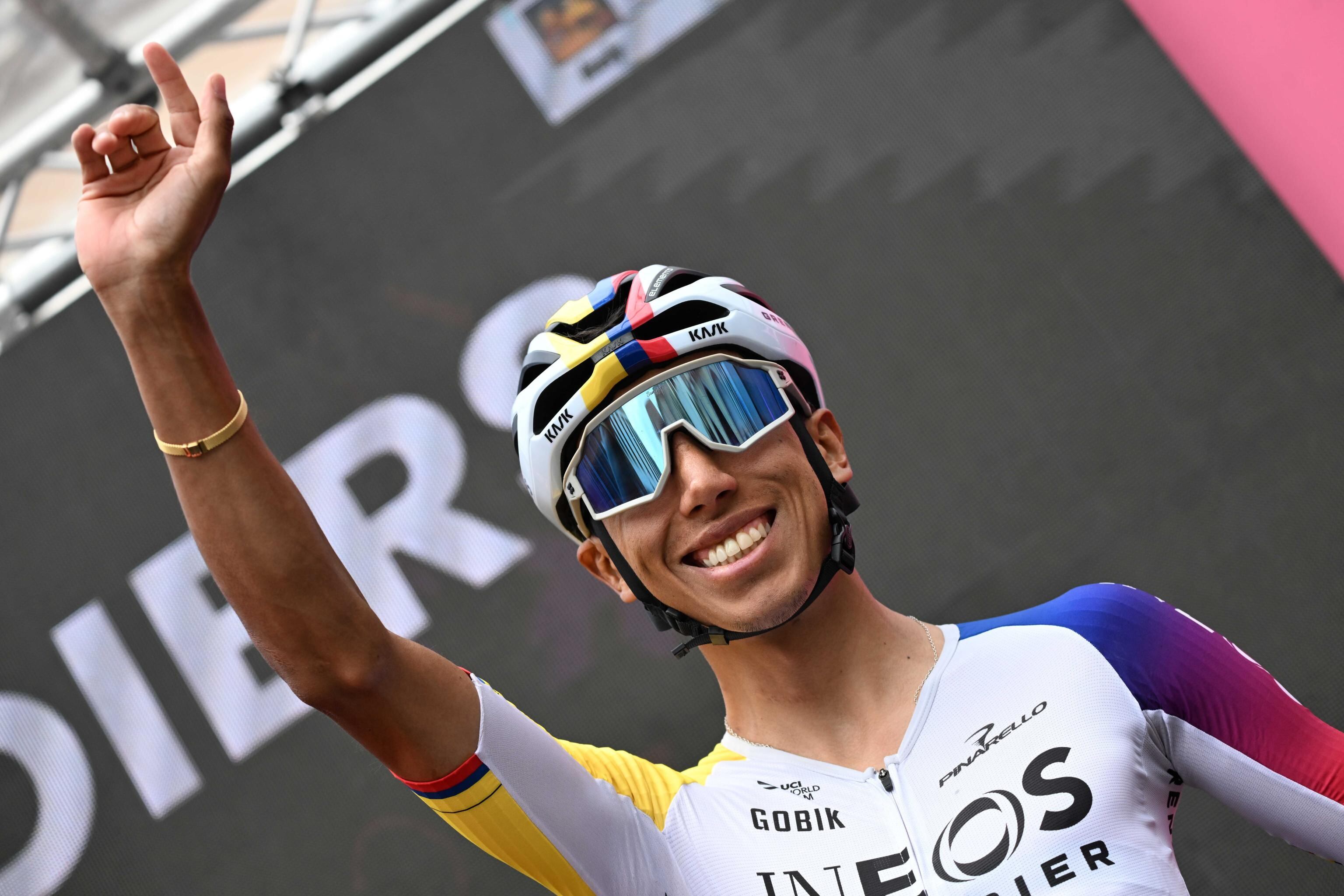 ROVIGO (Italy), 23/05/2025.- Colombian rider Egan Bernal of INEOS Grenadiers stands on the signing-in podium ahead of the 13th stage of the Giro d'Italia cycling tour, over 180km from Rovigo to Vicenza, in Rovigo Italy, 23 May 2025. (Ciclismo, Italia) EFE/EPA/LUCA ZENNARO