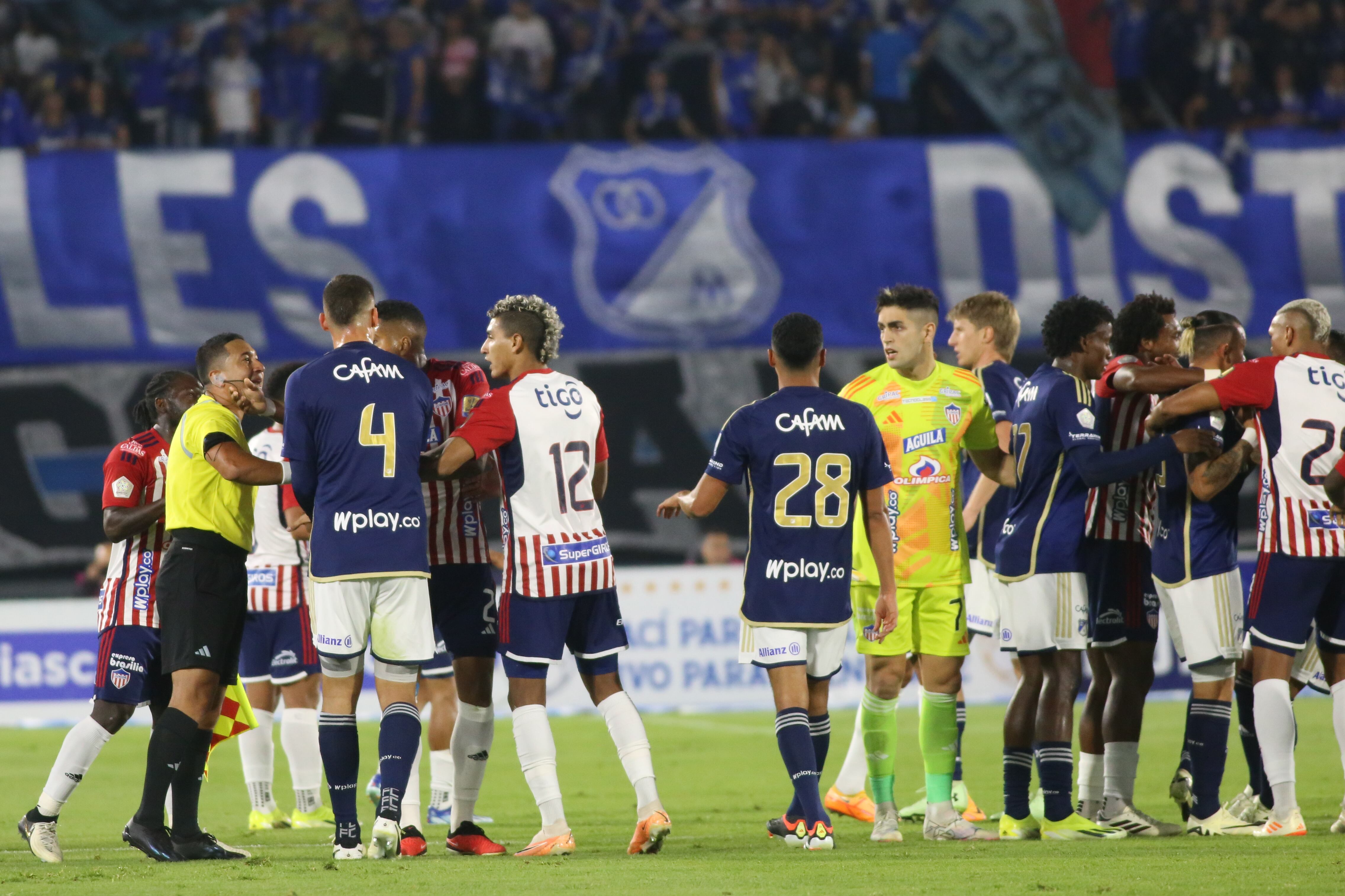 Duelo de Liga entre Millonarios y Junior en El Campín. (Photo by Daniel Garzon Herazo/NurPhoto via Getty Images)