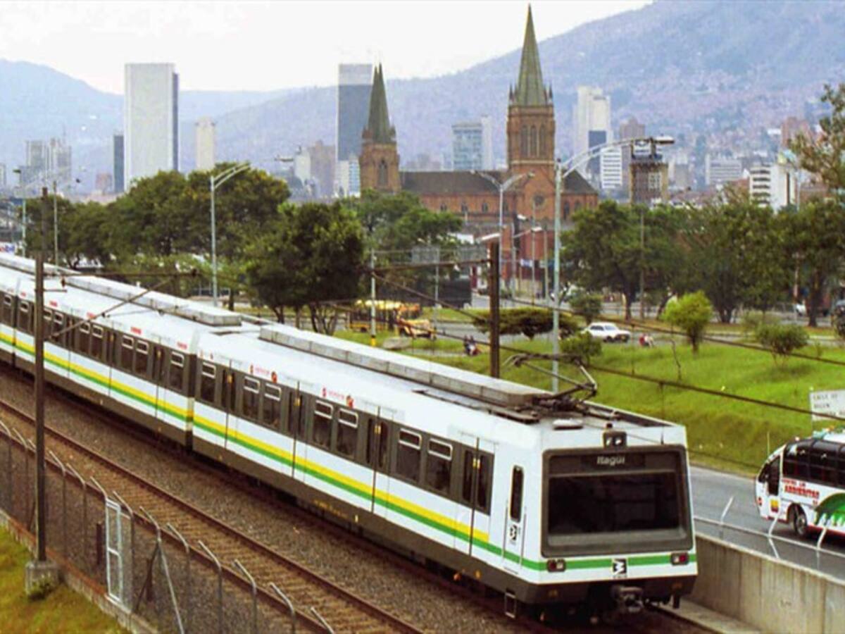 Medellín en alerta por movimientos que dicen protegerla de "vándalos" el 21 de noviembre