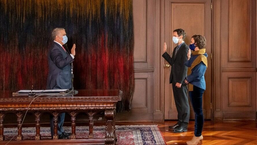 Duque posesionó a codirectores del Banco de la República. Foto: Presidencia de la República