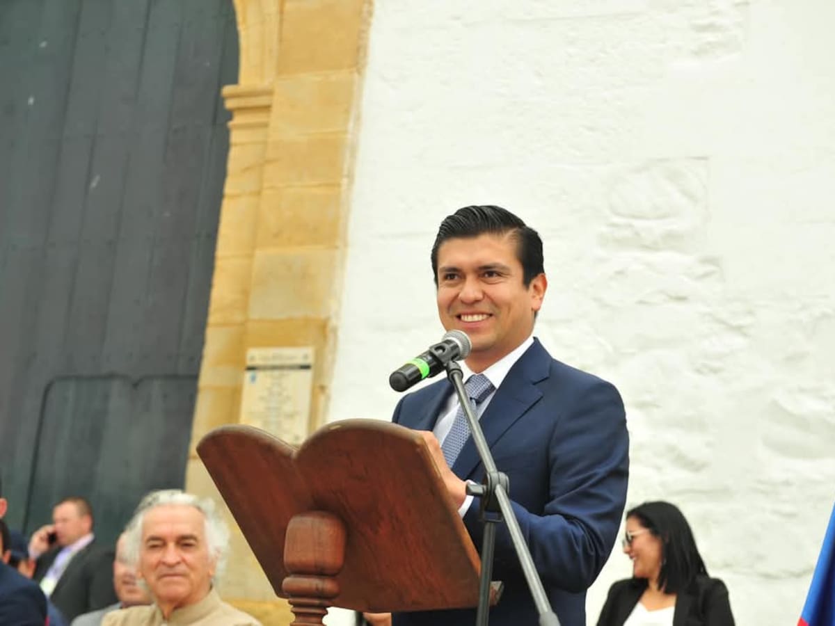 El director del Archivo General dejó al alcalde de Villa de Leyva ‘vestido y alborotado’