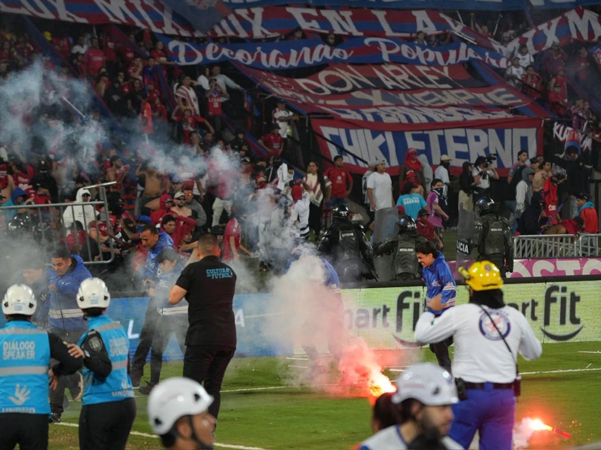 Más de 50 lesionados dejaron los disturbios en el Atanasio Girardot tras la final de Copa Betplay