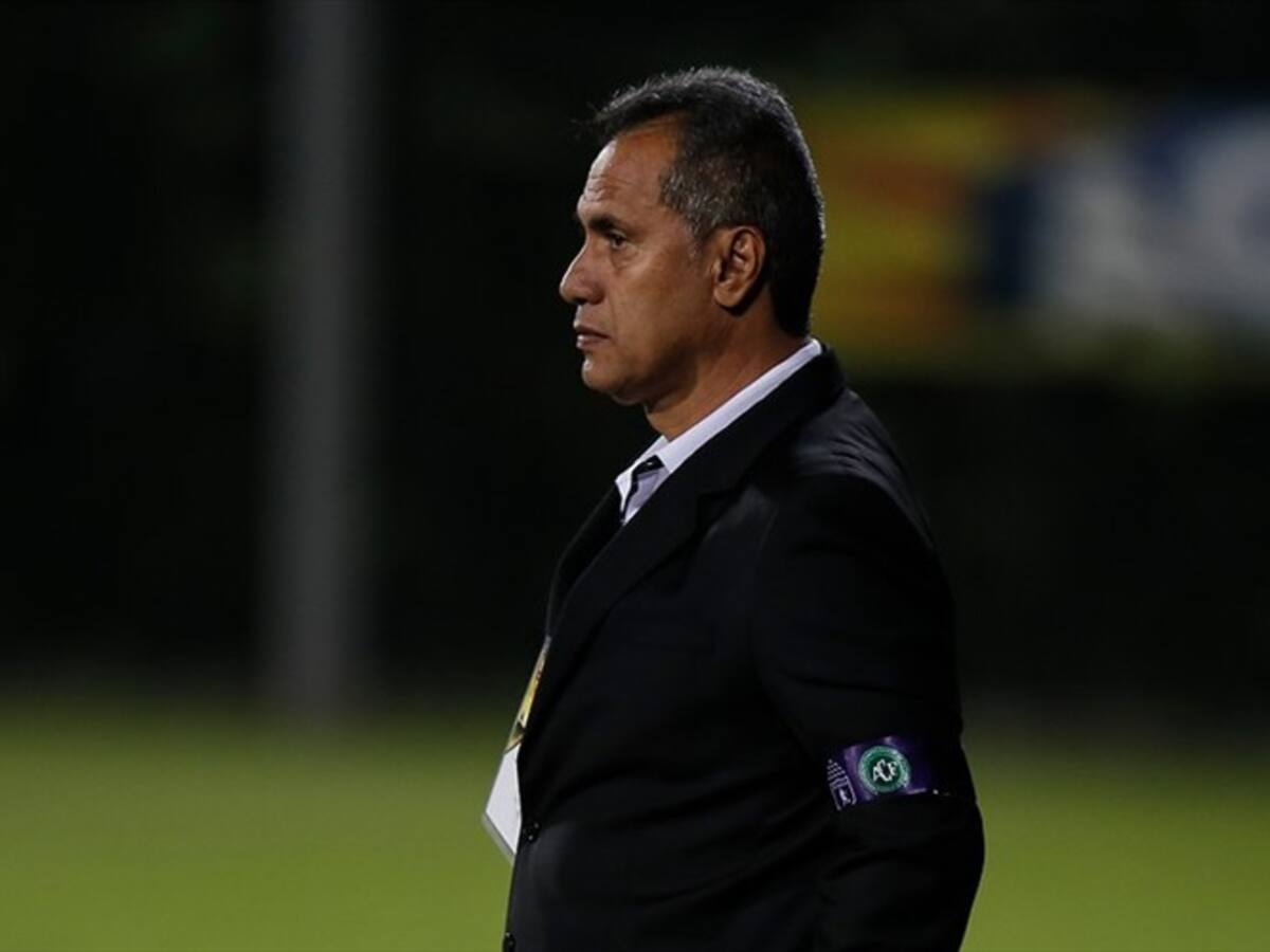 Hernán Torres deja de ser director técnico del Bucaramanga