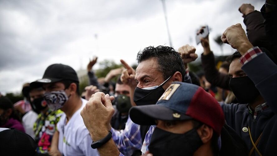 Manifestación de personas sordas para exigir acceso a la licencia de conducción. Foto: Colprensa