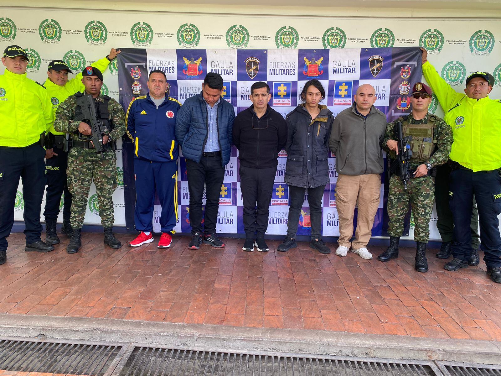 Militares activos y retirados que tramitaban fraudulentamente libretas militares. Foto: cortesía Ejército Nacional.