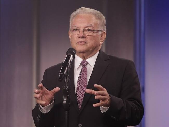 Eduardo Stein prendió las alarmas por la falta de recursos para enfrentar el flujo de venezolanos hacia países de la región. Foto: Colprensa