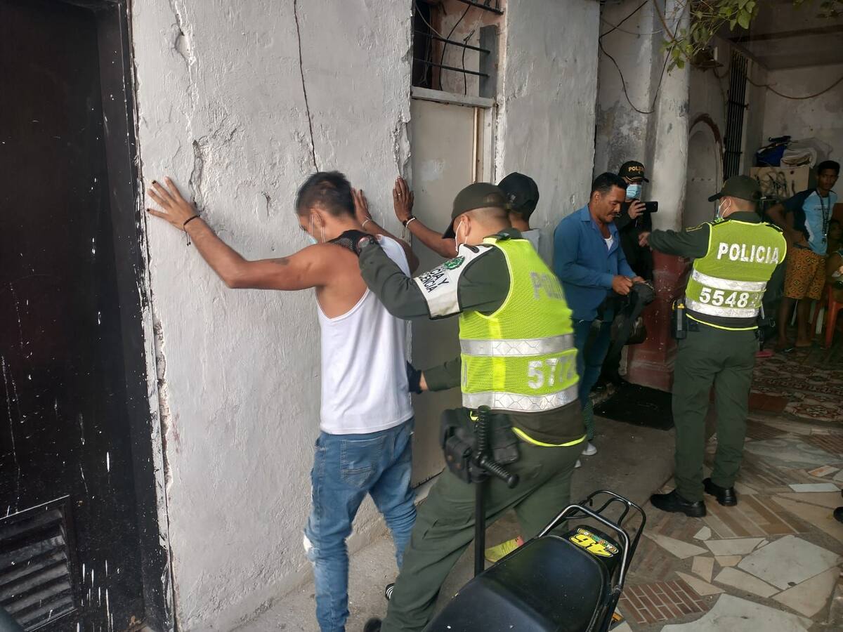 Policía revela el cartel de los delincuentes más buscados en Santa Marta