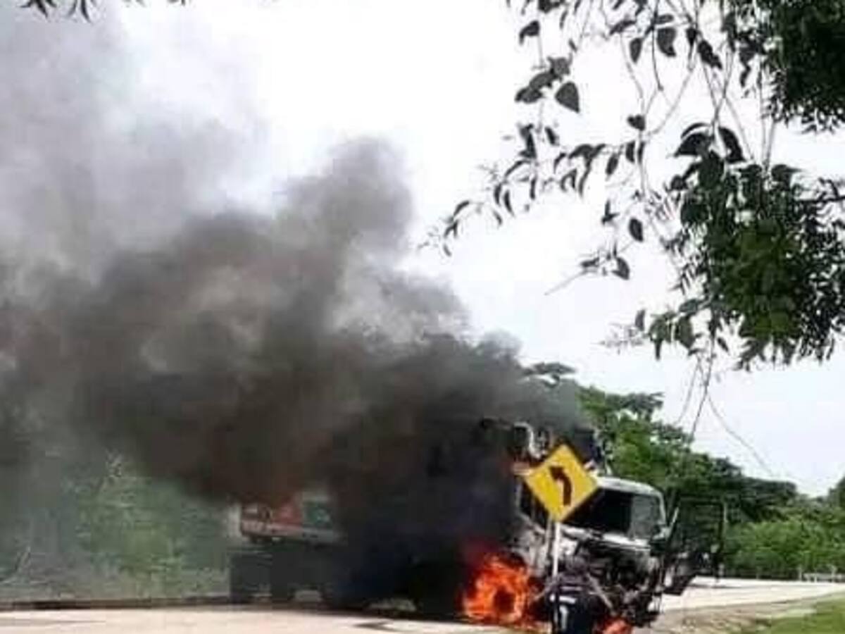 Más de 60 vehículos han sido incinerados en Antioquia en medio del paro armado del Clan del Golfo