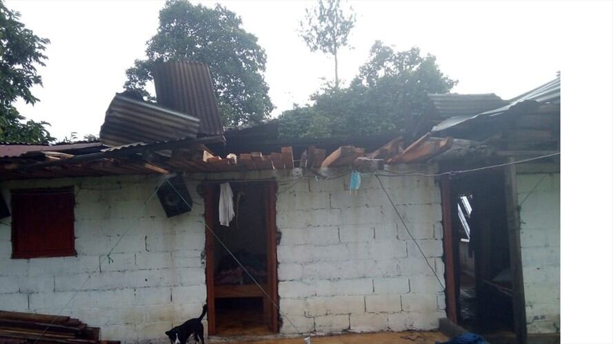 Varias viviendas destechadas en Marquetalia, Caldas. Foto: Enviada desde la Secretaría de Medio Ambiente de Caldas.