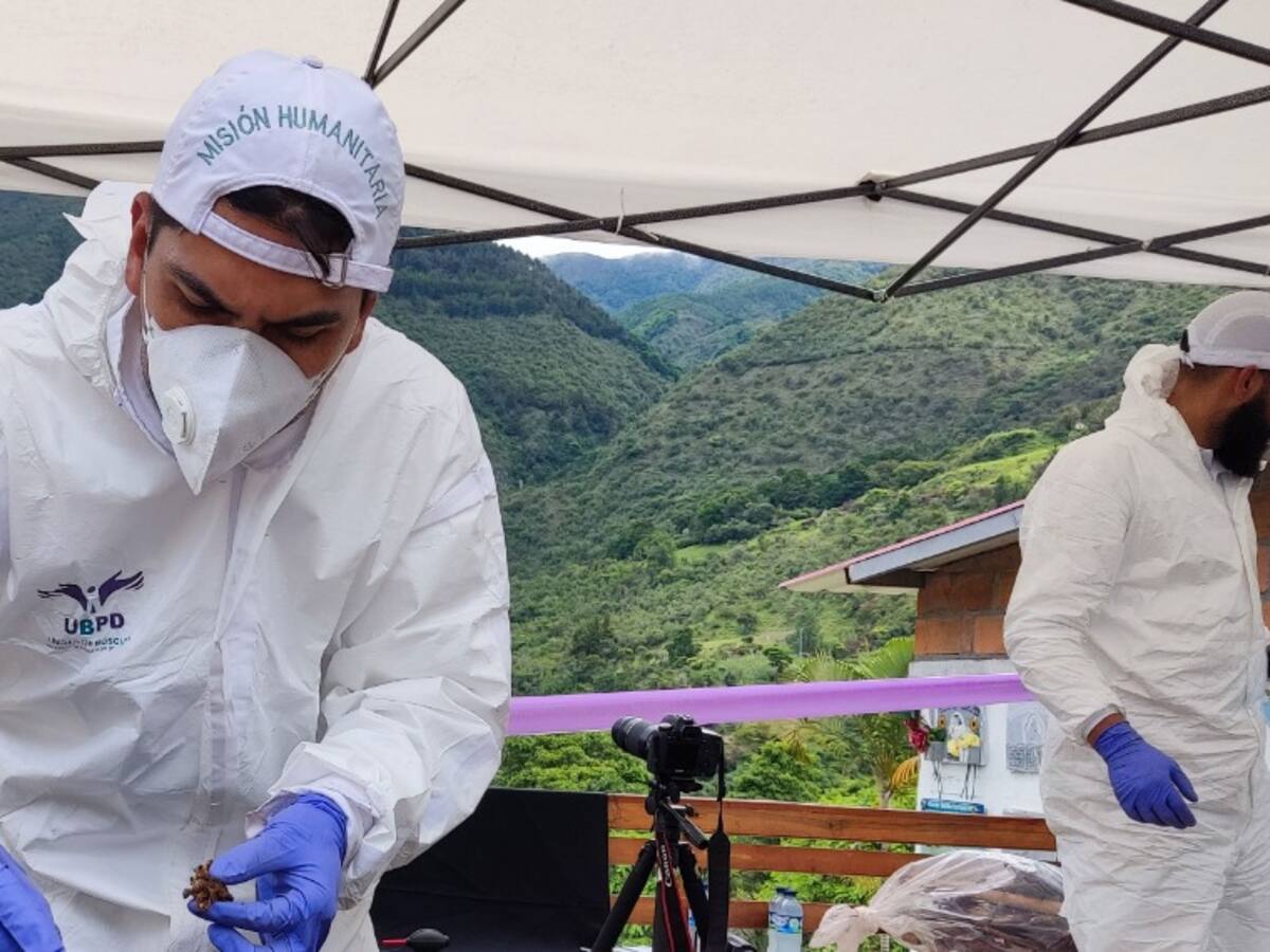 Unidad de Búsqueda recupera 4 cuerpos de posibles desaparecidos en Santander