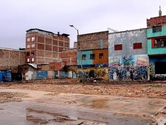 Cerca de 2.500 hombres de la Policía y del Ejército ingresaron al Bronx para destruir, lo que muchos consideraban, uno de los lugares más peligrosos de la ciudad.. Foto: Colprensa