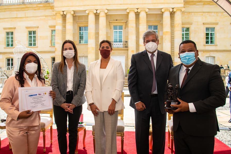 En Casa de Nariño se llevó a cabo una ceremonia donde estuvieron presentes 36 mandatarios de Colombia