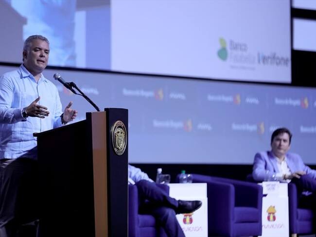 Duque dice que gerente de Banrepública le reconoció que la economía no está estancada. Foto: Asobancaria