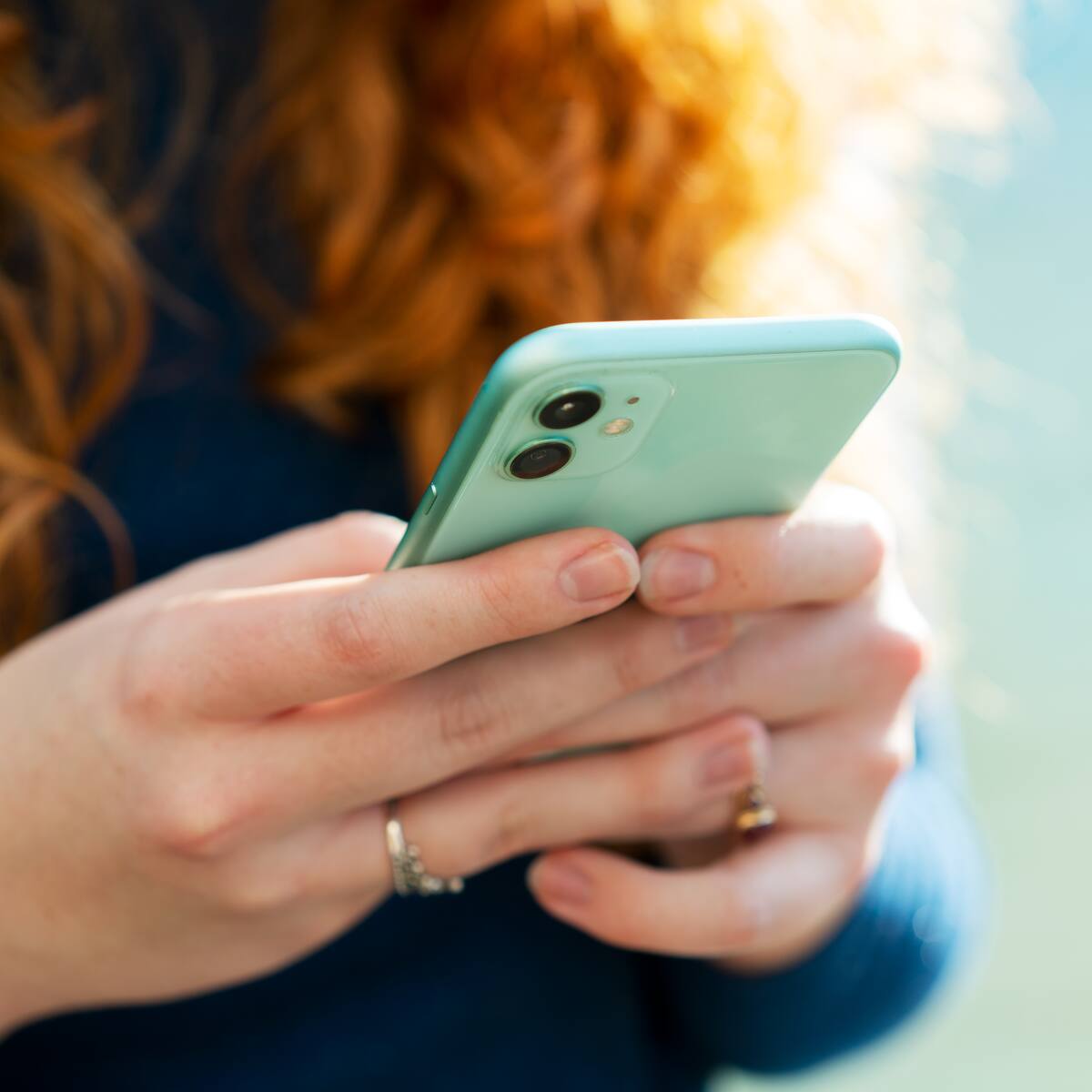 ¿Es adicto al celular? Estas son las señales de la nomofobia y cómo manejarla