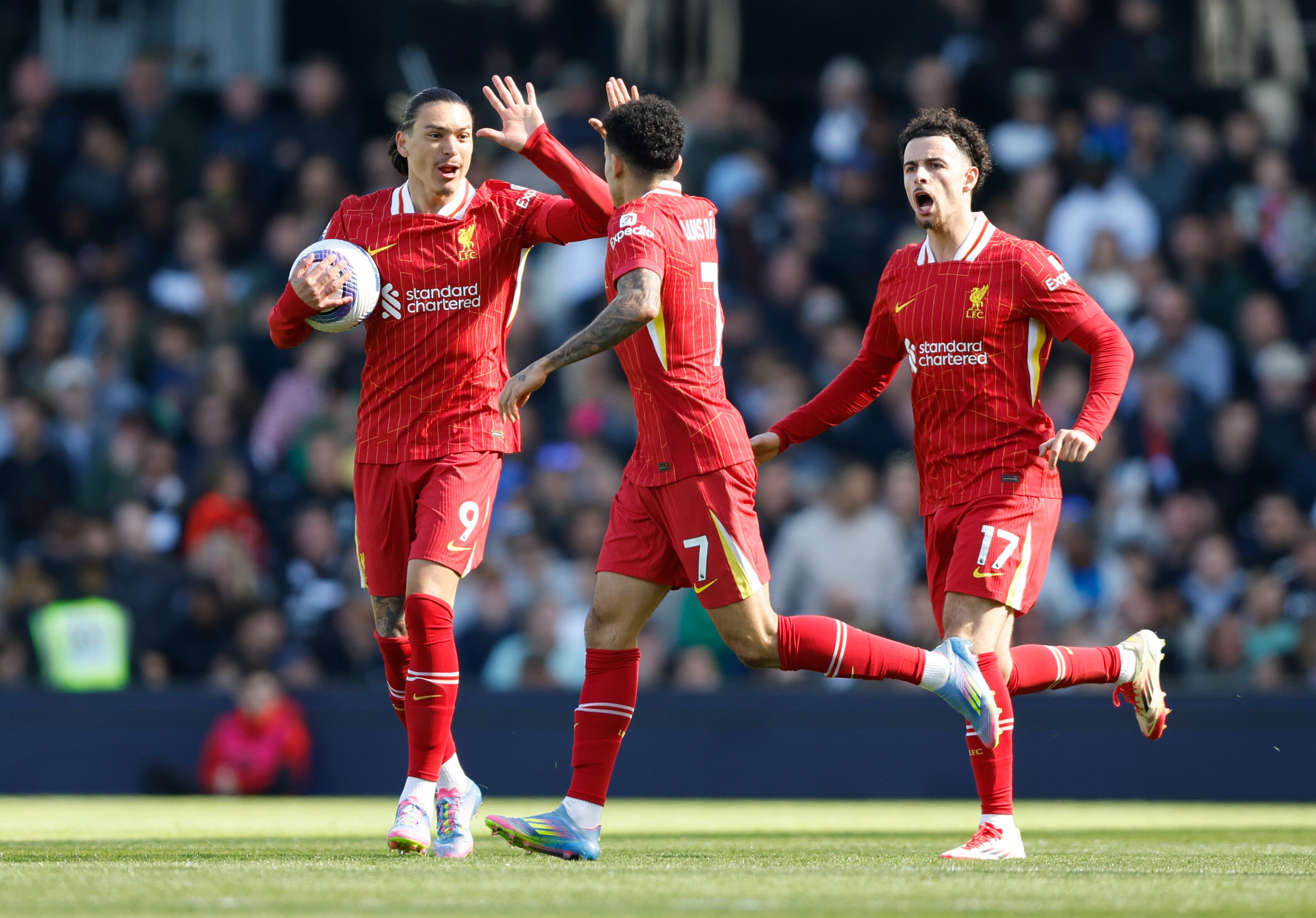 Darwin Núñez, Luis Díaz y Curtis Jones: FOTO: Nigel French/Sportsphoto/Allstar via Getty Images.