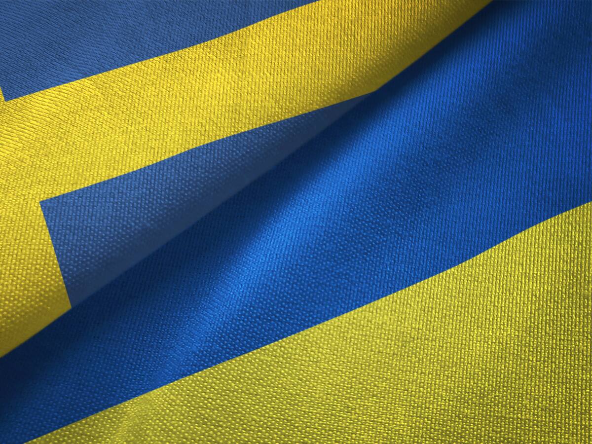 Ucrania y Suecia firmaron acuerdo de intenciones para suministro de hasta 150 cazas a Kiev