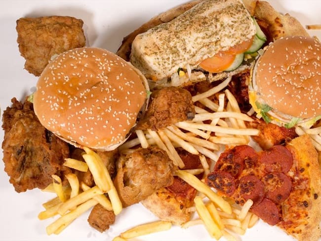 Científicos de la Universidad del Sur de Florida encontraron una curiosa manera de quitar las ganas de consumir alimentos que no son tan saludables.. Foto: Getty Images