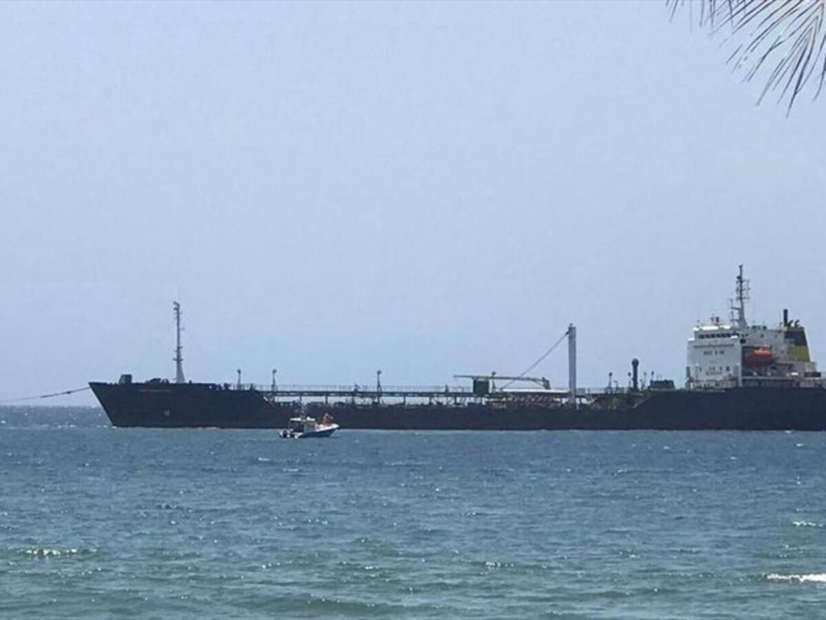 Después de tres meses de estar fondeado en la bahía de Santa Marta, zarpó buque extranjero