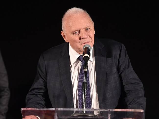 Anthony Hopkins fue vacunado contra el Coronavirus . Foto: Alberto E. Rodriguez/Getty Images