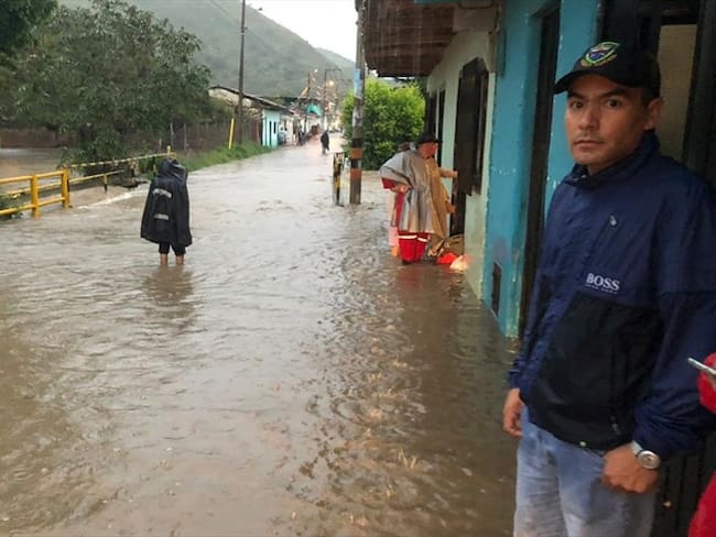 Las intensas lluvias anegaron barrios enteros por el desborde de ríos, principalmente en zona rural. Foto: Erika Rebolledo (W Radio)